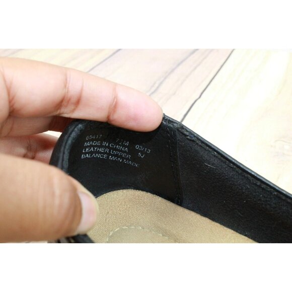 Clarks Black Leather Comfort Cushioned Slip On Loafer Shoes Size 7.5 M - Picture 7 of 9